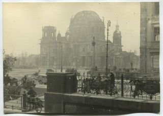 Wwii Large Size Press Photo: Berliner Dom Berlin Center View May 1945