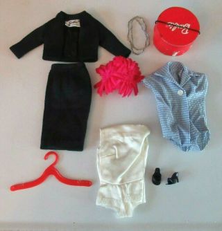 Vintage Barbie 1960 Commuter Set 916,  Necklace,  Hat,  Box,  Jacket,  Skirt,  Shoes,