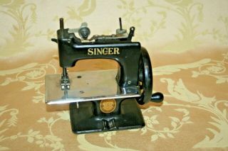 Vintage Singer Model 20 - 10 Child 