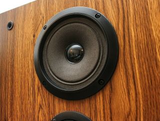 Pioneer CS - M551 Vintage 3 way Floor Standing Speakers In 3