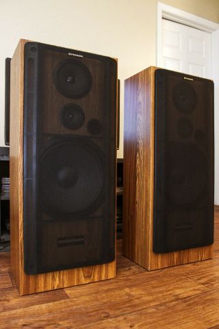 Pioneer CS - M551 Vintage 3 way Floor Standing Speakers In 7