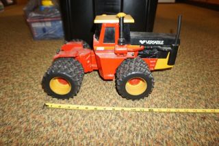 Vintage Ertl 4wd Versatile Toy Farm & Construction Tractor W/ Triples 1/16th
