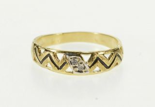 10k Diamond Inset Zig Zag Patterned Band Ring Size 5.  25 Yellow Gold 01