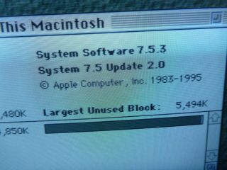 VINTAGE Apple Macintosh Performa 575 2