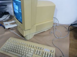 VINTAGE Apple Macintosh Performa 575 6