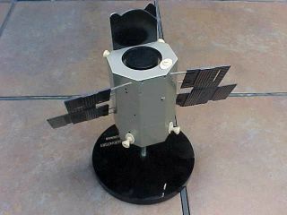 RARE VINTAGE NASA GODDARD GRUMMAN ORBITING ASTRONOMICAL OBSERVATORY DESK MODEL 4