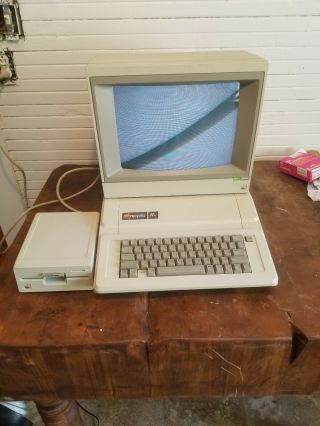 Vintage Apple Iie Computer With Monitor And Floppy Drive -
