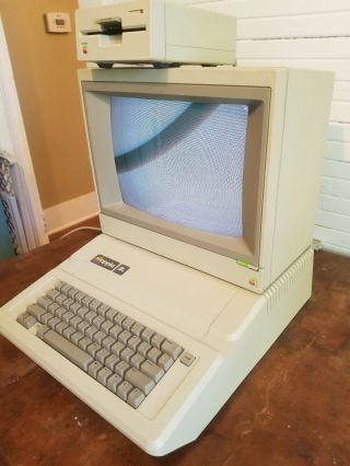 Vintage Apple IIe Computer with Monitor and Floppy Drive - 5