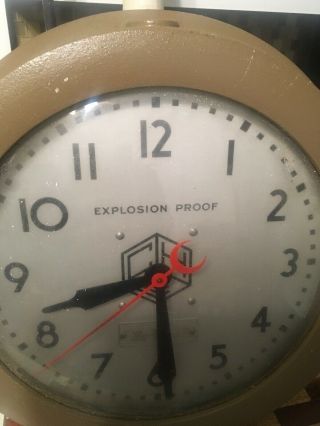 Wall Clock - Crouse - Hinds Hazardous Explosion - Proof Vintage Military 3