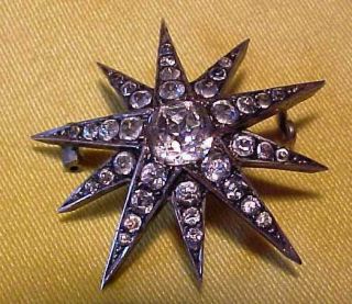 TWO ANTIQUE STAR DESIGN RHINESTONE BROOCHES OF GOOD QUALITY = PROBABLY EDWARDIAN 5