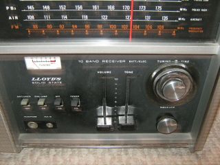 Vintage Lloyd ' s Solid State 10 Band Radio Receiver Model 9N24B - 37A VG 5