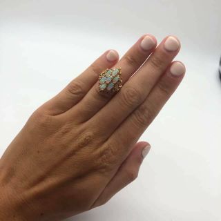 Gorgeous Vintage Solid 14k Yellow Gold and Opal Cocktail Ring Size 4 5
