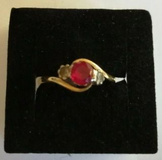 Vintage 18k Gold Ring With Red And White Paste Stones Size O/p 2.  3 Gms