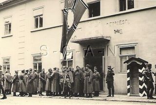 Wwii German Army - Rp - Guardhouse - Barracks - Helmet - Rifle - Large Flag