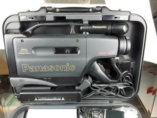 Panasonic Omnimovie Vintage VHS Camcorder W/ Case and Accessories (NEEDS BATTERY) 3
