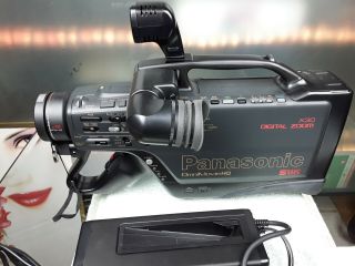 Panasonic Omnimovie Vintage VHS Camcorder W/ Case and Accessories (NEEDS BATTERY) 6
