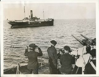 Wwii Norwegian Freighter Halted By German North Sea Patrol 6x8 Wire Photo