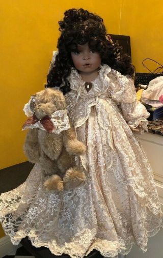 Masterpiece Gallery Pamela Erff ANTIQUE LACE AFRICAN AMERICAN Bride Doll EUC 2