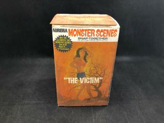 Vintage 1971 Aurora Monster Scenes The Victim Snap - Together Model Kit 632