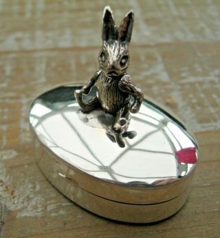 A English Hallmarked Sterling Silver Rabbit Box / Snuff Pill Keepsake
