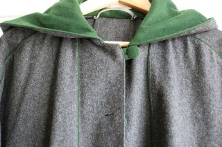 Vintage Women ' s Austrian TYROLER LODEN Coat PONCHO Cape Grey Green Wool 12 / 42 6