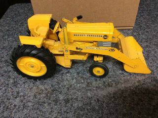 Rare 1970,  S Ertl Massey Ferguson 3165 Industrial Toy Tractor 1/16 Scale