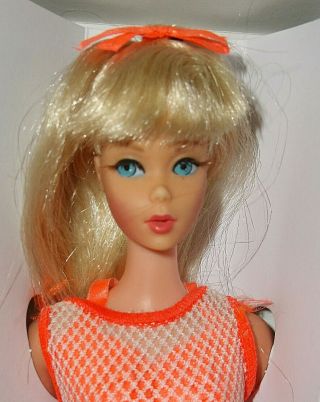 Gorgeous Vintage 1967 Platinum Blond Tnt Barbie Doll With Swim Suit