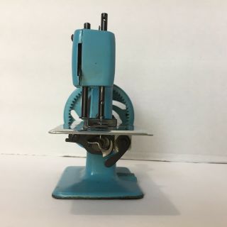 1950s Vintage Rare BLUE SINGER Toy Sewing Machine model 20 SewHandy 2