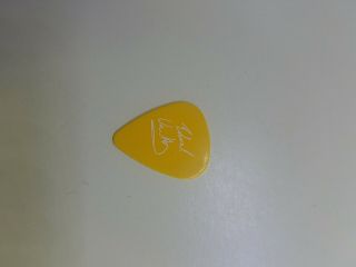 Vintage Van Halen Eddie Van Halen Signature yellow Guitar Pick - 2