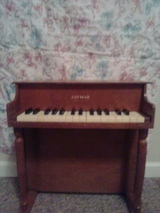 Vintage 1950 ' s Jaymar Toy Piano for Children ages 2 and up, . 2