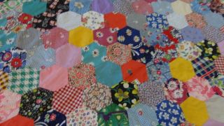 Awesome Vintage Very Colorful Hexagon Pattern Quilt Top L82. 5