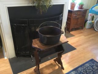 Large Vintage 12 Cast Iron Pot