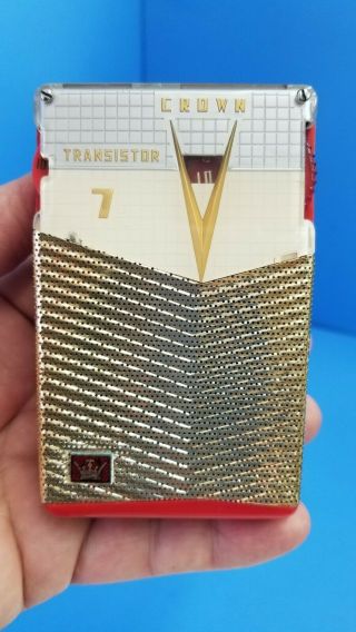 Vintage Crown 7 Transistor (TR - 777) Pocket Transistor Radio. 2