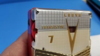 Vintage Crown 7 Transistor (TR - 777) Pocket Transistor Radio. 8