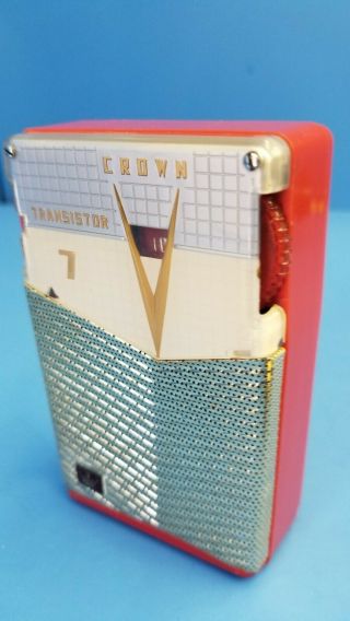 Vintage Crown 7 Transistor (TR - 777) Pocket Transistor Radio. 9