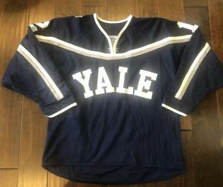 Vintage Yale University Bulldogs Gerry Cosby Stitched Ice Hockey Jersey Men 