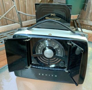 Vintage (restored) 1948 Zenith 6g801y Portable Tube Radio W/ Functional Battery