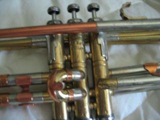 Vintage Getzen Deluxe Tone Balanced Trumpet Elkhorn,  Wis w/Original case 4