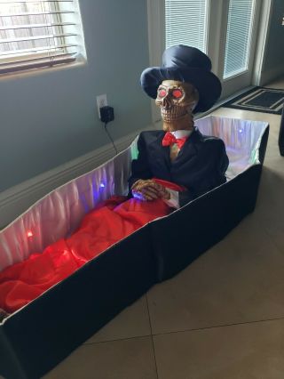 Totally Ghoul 60 " Animated Skeleton Coffin.  Rare Gemmy Spirit Halloween Decor