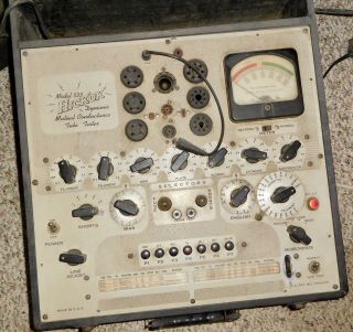 Vintage Hickok 533 Dynamic Mutual Conductance Tube Tester.