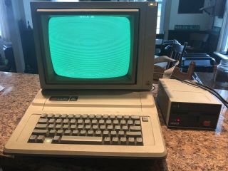 Apple 2e Vintage Computer W/ Monitor & Disk Drive