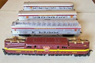Vintage Penn Line Ho Scale Prr Gg1 Electric Locomotive W/ 3 Passenger Cars