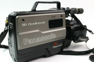 Vintage Panasonic PV - 320 OmniMovie VHS HQ Camcorder w/ Case,  Accessories 3