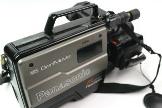 Vintage Panasonic PV - 320 OmniMovie VHS HQ Camcorder w/ Case,  Accessories 4