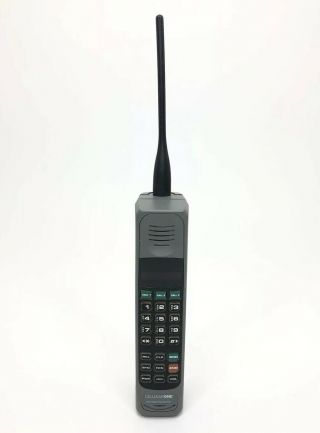 Vintage Cellular One by Motorola Ultra Classic II Brick Cell Phone 4