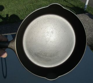 Vintage Griswold Cast Iron Skillet No 8 Small Block Logo Smooth Bottom 4