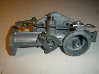 Vintage Nos Briggs & Stratton Gas Engine Carburetor 295490