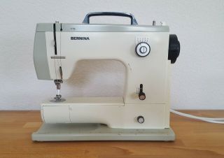 Bernina 800 - Great,  Vintage Sewing Machine With Foot Controller