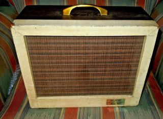 Vintage Kay 703,  Tube Instrument Amplifier,  Vintage 50s / 60s Amp Needs Tlc Hums
