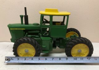 1/16 Vintage John Deere 7520 4WD Tractor by ERTL & Hard to Find 2